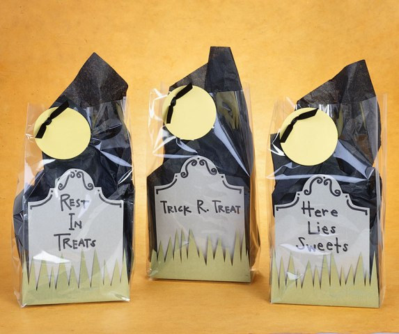 Printable Halloween treat bags: Just add candy - Think.Make.Share.