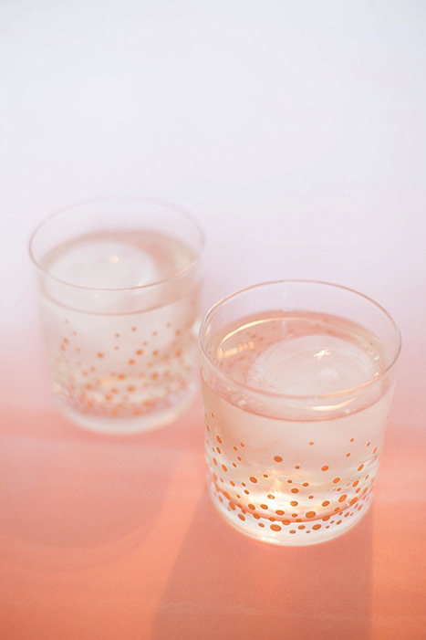 drinks with ice in confetti tumblers